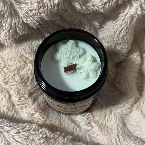 Christmas Candle | Evergreen & Pine Scented Candles | Soy Scented Candle - Picture 2 of 3